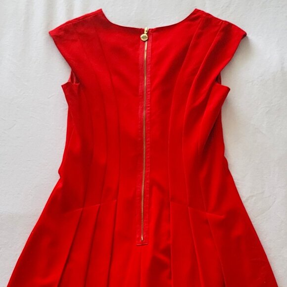 Red Calvin Klein Stunner - Picture 8 of 14